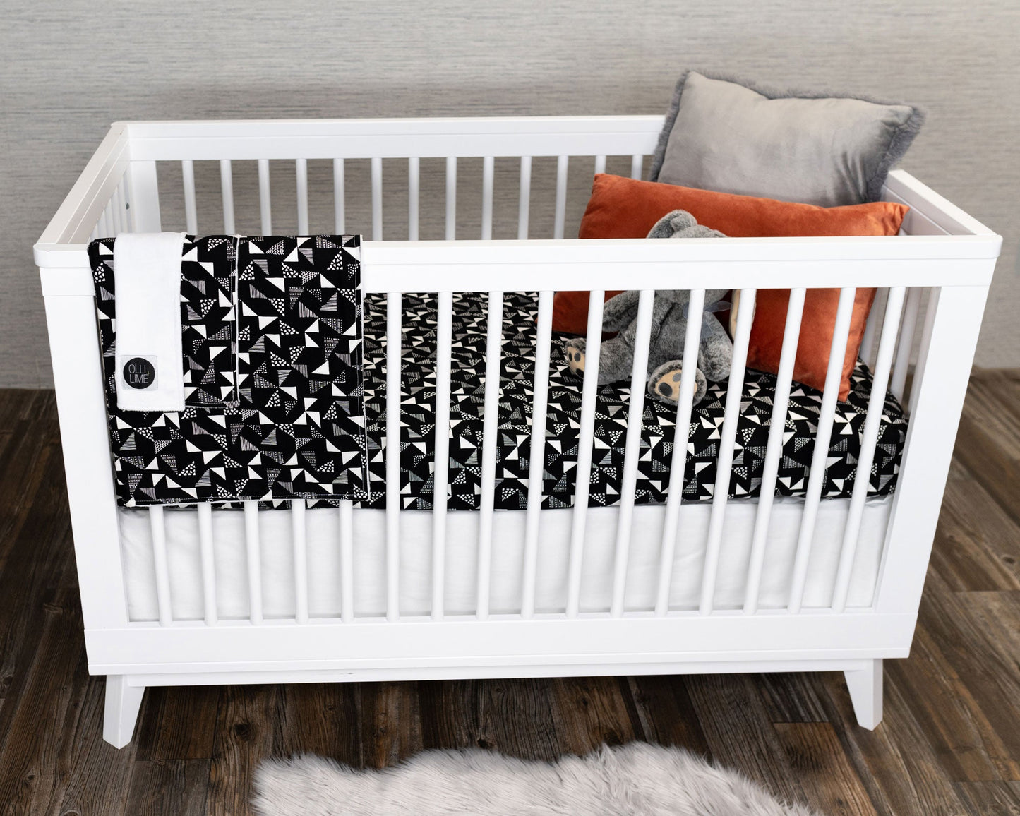 Pinwheels Deluxe Crib Bedding Set