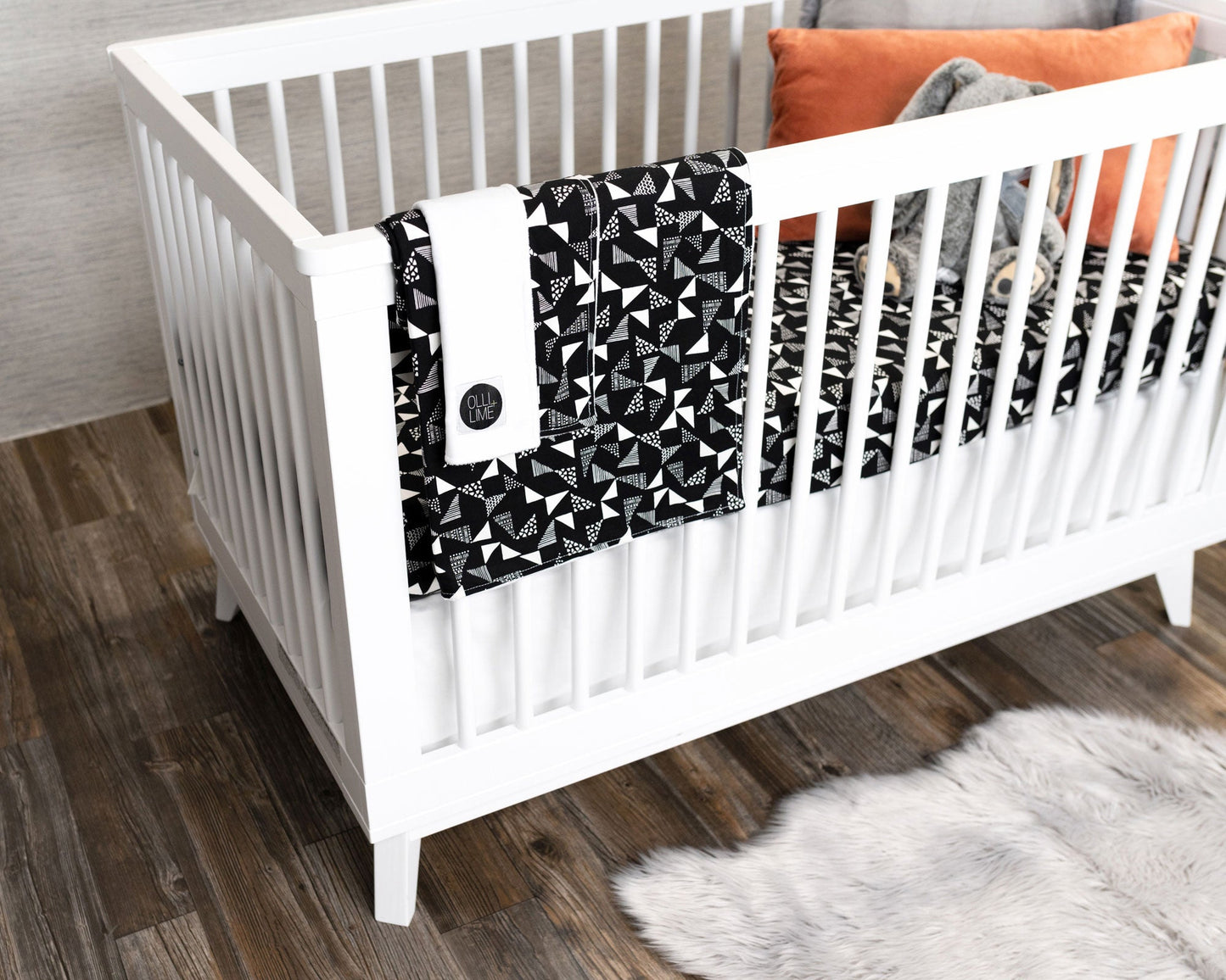 Pinwheels Deluxe Crib Bedding Set