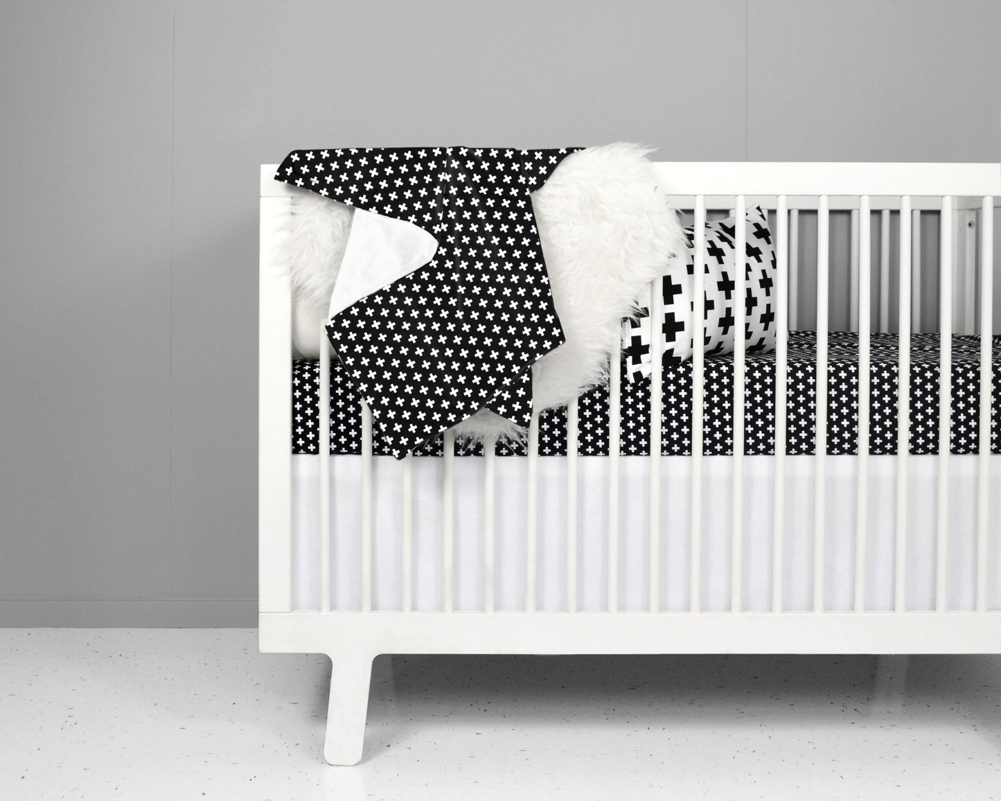 Lina Classic Crib Bedding Set