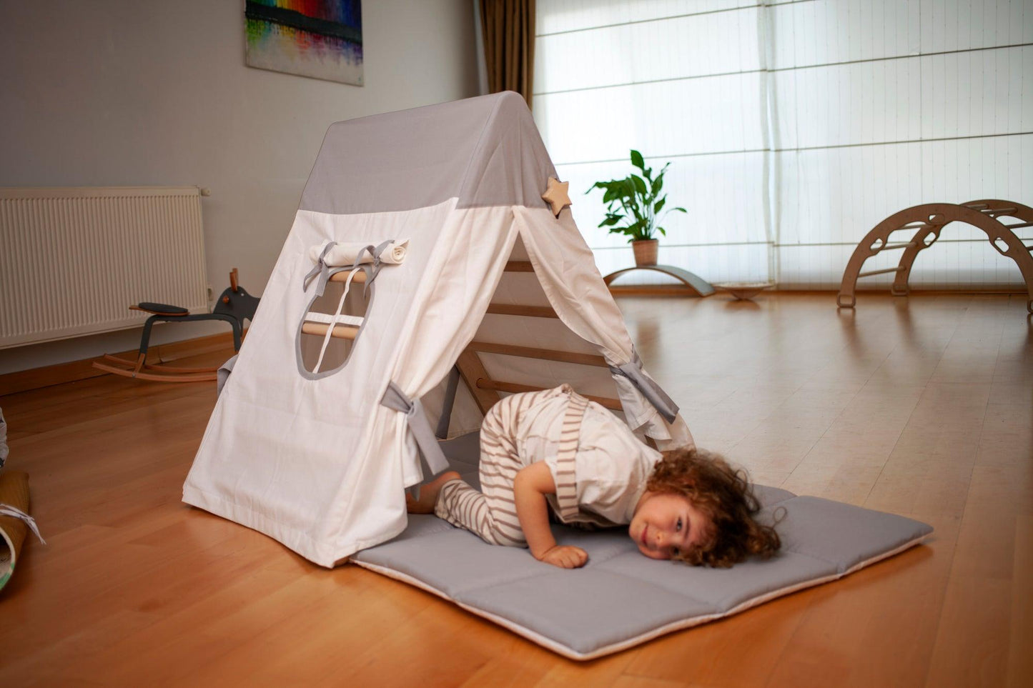 Tent Cover and Mat for Climbing Triangle